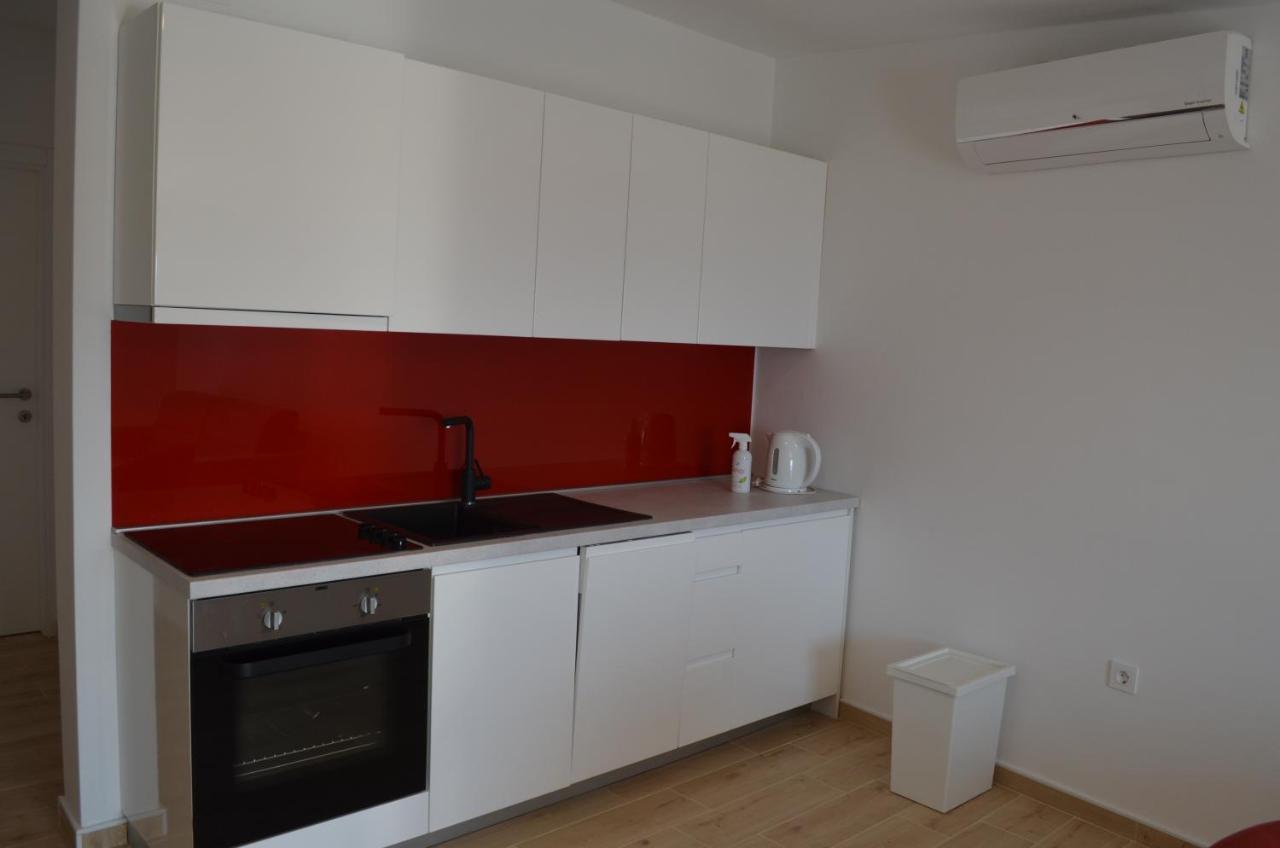 Apartments Korina Цриквеница Экстерьер фото