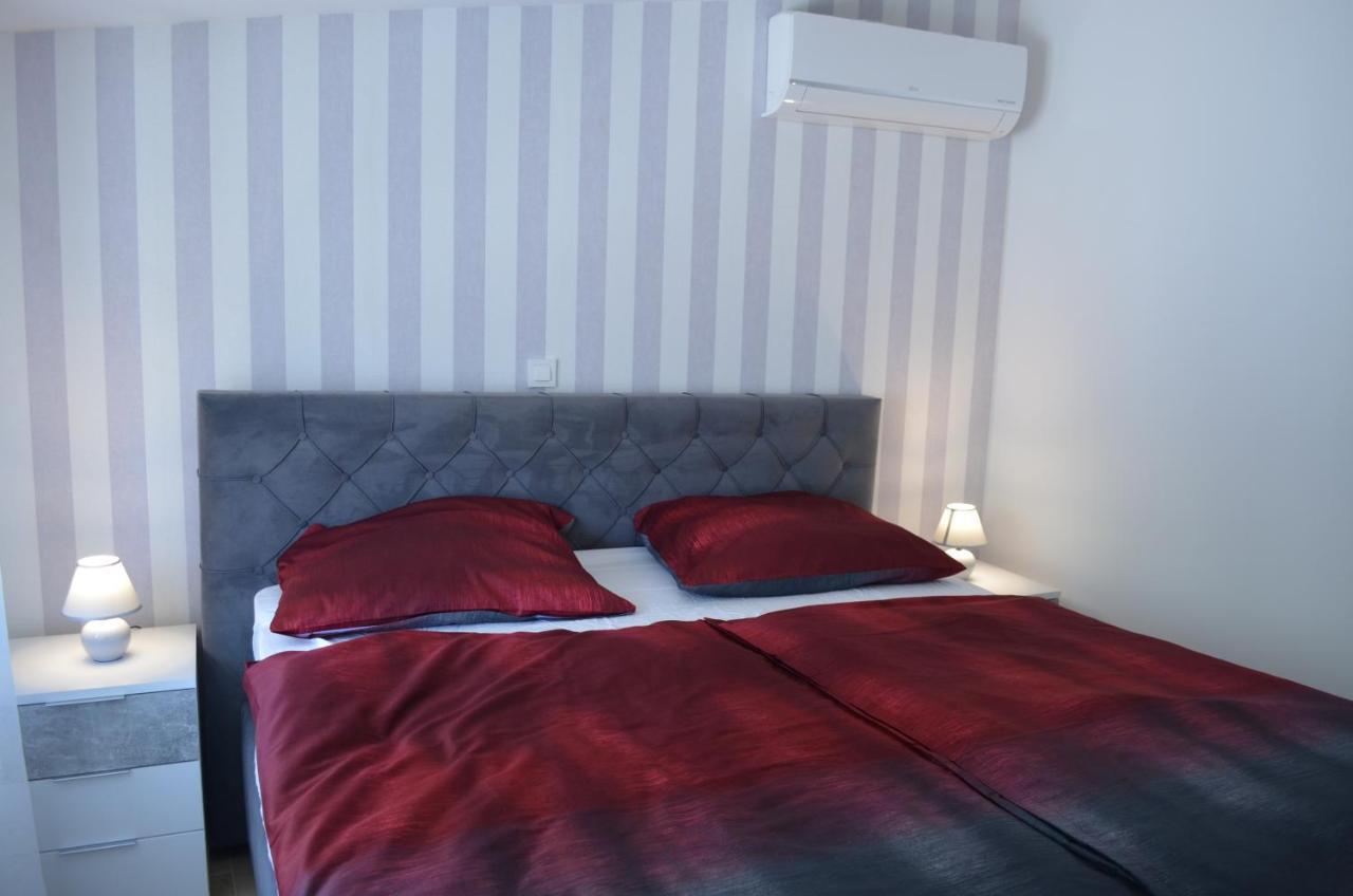 Apartments Korina Цриквеница Экстерьер фото