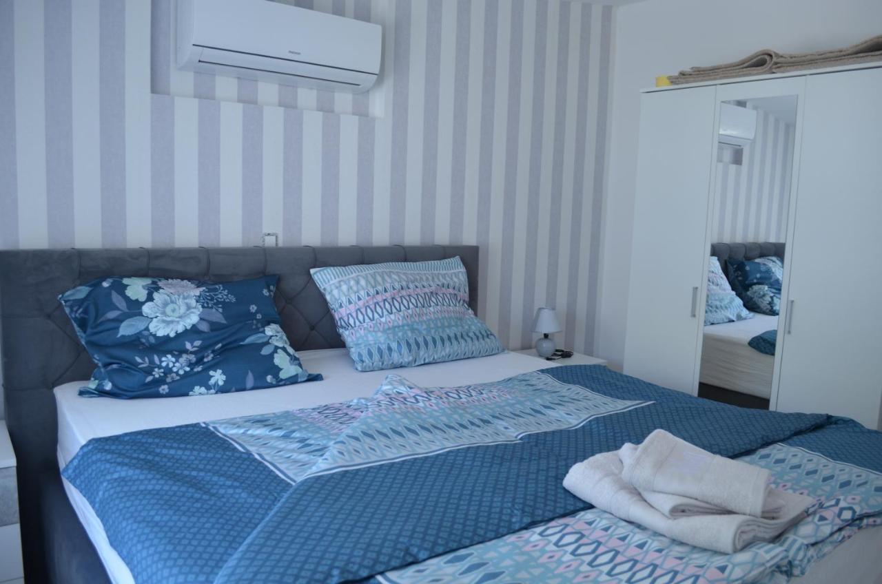 Apartments Korina Цриквеница Экстерьер фото